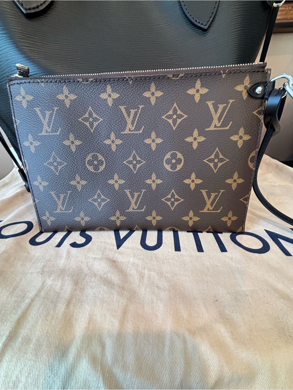 Louis Vuitton Black Epi Leather Neverfull with Brown/Black Monogram Pouch - Picture 11 of 13